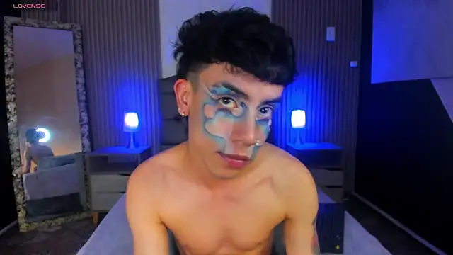 Snapshot of aaronjames1 chatting on September 2025 09:04:02 PM aaronjames1 online show from September 2025 09:04:02 PM