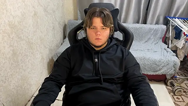 Snapshot of desiredude9 chatting on September 2025 07:02:02 PM desiredude9 online show from September 2025 07:02:02 PM