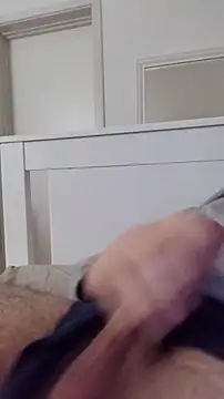 NewJoiner online show from December 2025 06:39:01 PM