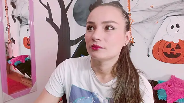 Snapshot of danna_888 chatting on October 2025 06:52:02 PM danna 888 online show from October 2025 06:52:02 PM