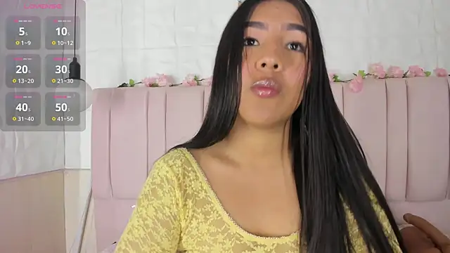 Snapshot of luna_maisonn chatting on July 2026 01:04:01 PM luna maisonn online show from July 2026 01:04:01 PM