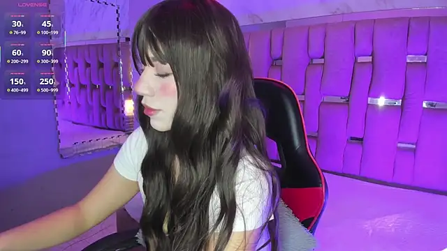 ZharaLux online show from November 2025 12:49:01 PM