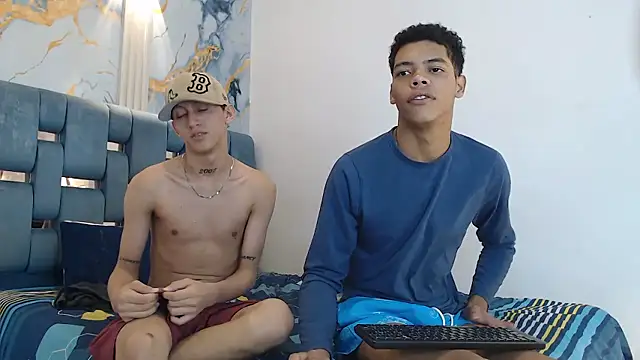 Snapshot of PRETTY_FEM chatting on January 2026 06:24:02 PM PRETTY FEM online show from January 2026 06:24:02 PM