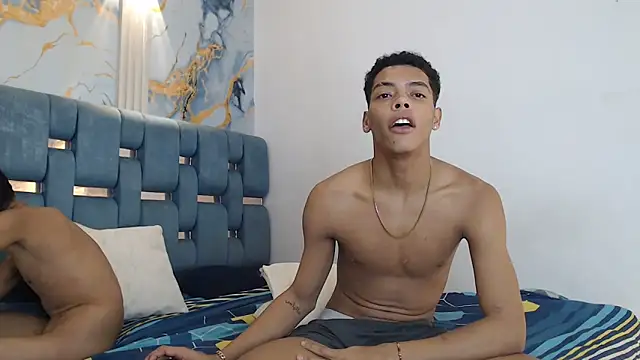 Snapshot of PRETTY_FEM chatting on February 2026 06:26:01 AM PRETTY FEM online show from February 2026 06:26:01 AM