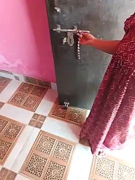 Snapshot of Aaradhya_Sharma chatting on October 2025 04:24:02 AM Aaradhya Sharma online show from October 2025 04:24:02 AM