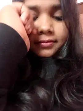 Snapshot of Aaradhya_Sharma chatting on February 2026 10:32:01 AM Aaradhya Sharma online show from February 2026 10:32:01 AM