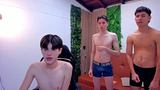 boysinheat  online show from October 2025 01:44:01 PM