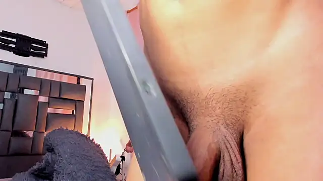 Snapshot of REINA_ADAHARA chatting on February 2026 11:22:01 PM REINA ADAHARA online show from February 2026 11:22:01 PM