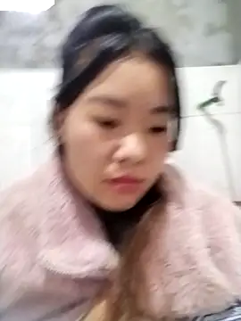 lylylove online show from October 2025 02:41:02 AM