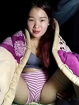 Snapshot of lylylove chatting on December 2025 09:28:02 AM lylylove online show from December 2025 09:28:02 AM