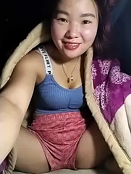 Snapshot of lylylove chatting on February 2026 01:37:02 AM lylylove online show from February 2026 01:37:02 AM