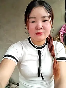 Snapshot of lylylove chatting on May 2026 04:41:02 AM lylylove online show from May 2026 04:41:02 AM