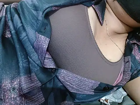 Vaani Singha online show from September 2025 05:39:02 AM