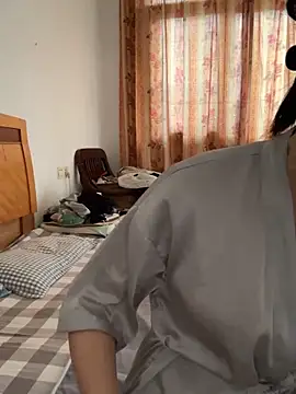 xiiuuff18 online show from May 2026 05:03:02 AM