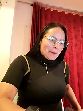 Snapshot of Daliz_Leon chatting on December 2025 01:48:02 AM Daliz Leon online show from December 2025 01:48:02 AM