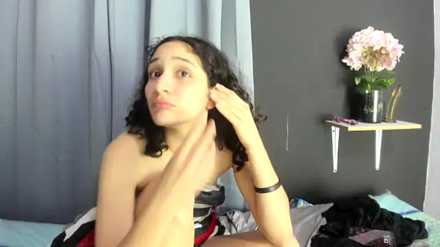 TeensNews18 online show from November 2025 12:43:01 AM