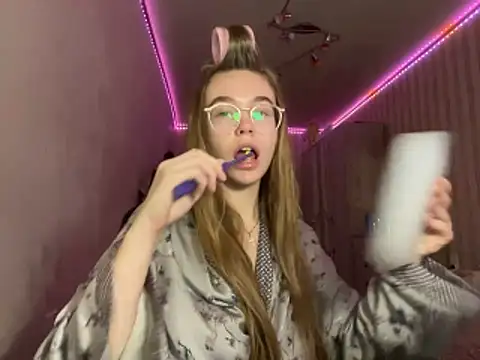 Snapshot of bellameow88 chatting on October 2025 12:06:01 PM bellameow88 online show from October 2025 12:06:01 PM