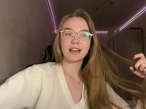 Snapshot of bellameow88 chatting on November 2025 03:34:02 PM bellameow88 online show from November 2025 03:34:02 PM