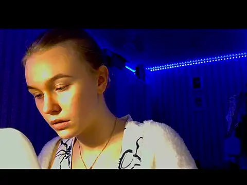 Snapshot of bellameow88 chatting on December 2025 11:25:02 AM bellameow88 online show from December 2025 11:25:02 AM