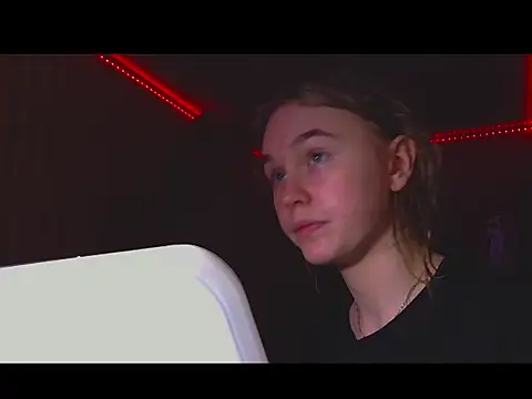 Snapshot of bellameow88 chatting on December 2025 11:38:02 AM bellameow88 online show from December 2025 11:38:02 AM