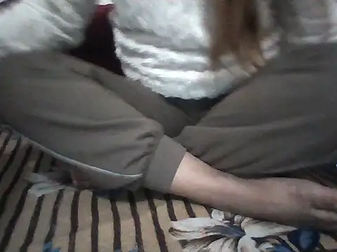 Snapshot of Mainay0033 chatting on November 2025 08:10:01 PM Mainay0033 online show from November 2025 08:10:01 PM