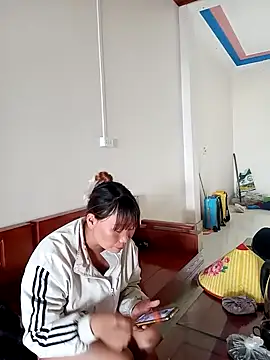 Snapshot of Mainay0033 chatting on November 2025 02:01:02 AM Mainay0033 online show from November 2025 02:01:02 AM