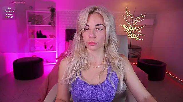 BellaRayyy online show from April 2026 05:56:01 AM