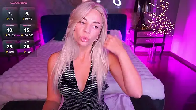 BellaRayyy online show from June 2026 01:33:01 PM