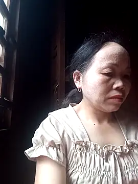  YooY  online show from October 2025 02:45:01 AM