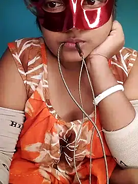 Snapshot of mimi87hoty chatting on November 2025 05:33:02 PM mimi87hoty online show from November 2025 05:33:02 PM