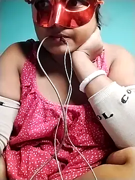 Snapshot of mimi87hoty chatting on November 2025 04:36:01 PM mimi87hoty online show from November 2025 04:36:01 PM