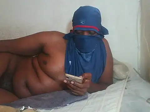 Bussyfats online show from April 2026 07:57:02 AM