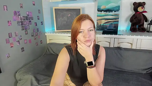 Snapshot of BattyBaker chatting on September 2025 01:28:02 AM BattyBaker online show from September 2025 01:28:02 AM