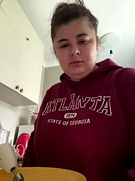 Snapshot of AliceCurlyX chatting on December 2025 10:24:02 AM AliceCurlyX online show from December 2025 10:24:02 AM