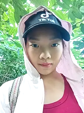 Ananine online show from October 2025 12:14:01 AM