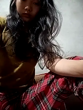 Snapshot of Ananine chatting on May 2026 10:37:02 PM Ananine online show from May 2026 10:37:02 PM