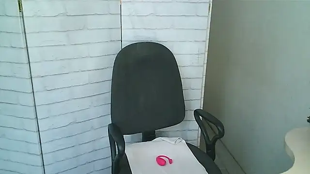 Helen xi  online show from January 2026 05:23:02 AM