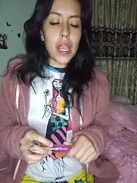 Snapshot of Queen_Ashly chatting on November 2025 12:09:02 AM Queen Ashly online show from November 2025 12:09:02 AM