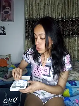 Snapshot of Queen_Ashly chatting on November 2025 02:14:02 AM Queen Ashly online show from November 2025 02:14:02 AM