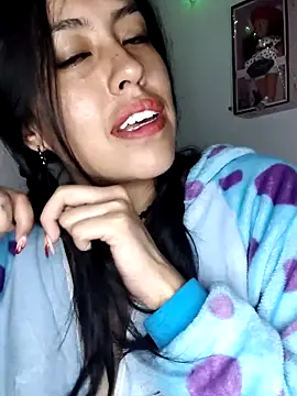 Snapshot of Queen_Ashly chatting on January 2026 02:37:02 AM Queen Ashly online show from January 2026 02:37:02 AM