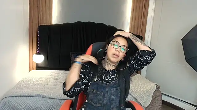 LiaMonroee  online show from May 2026 12:11:01 PM
