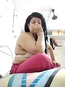 Snapshot of Jann_Riya333 chatting on November 2025 07:03:02 PM Jann Riya333 online show from November 2025 07:03:02 PM