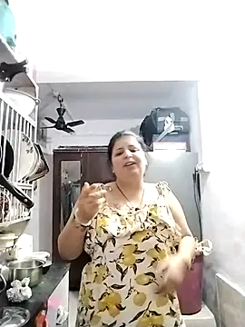 Snapshot of Jann_Riya333 chatting on November 2025 04:40:01 AM Jann Riya333 online show from November 2025 04:40:01 AM