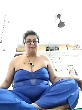 Snapshot of Jann_Riya333 chatting on November 2025 03:25:01 PM Jann Riya333 online show from November 2025 03:25:01 PM