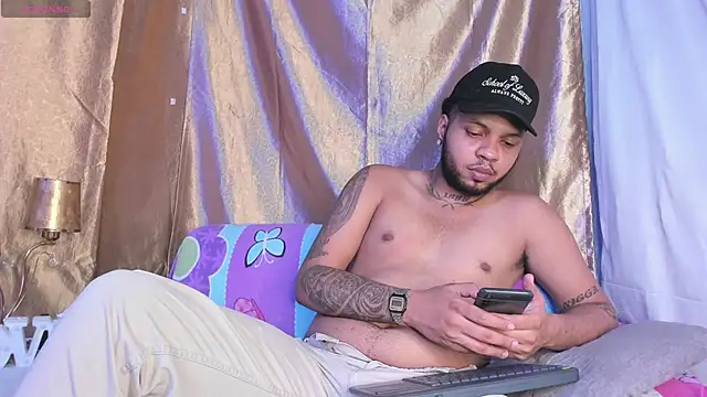 Snapshot of RickyAndSharlot chatting on January 2026 09:52:02 PM RickyAndSharlot online show from January 2026 09:52:02 PM