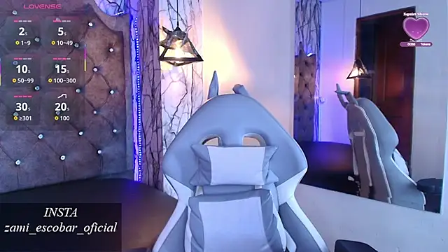 Zami Escobar of online show from December 2025 06:46:02 PM