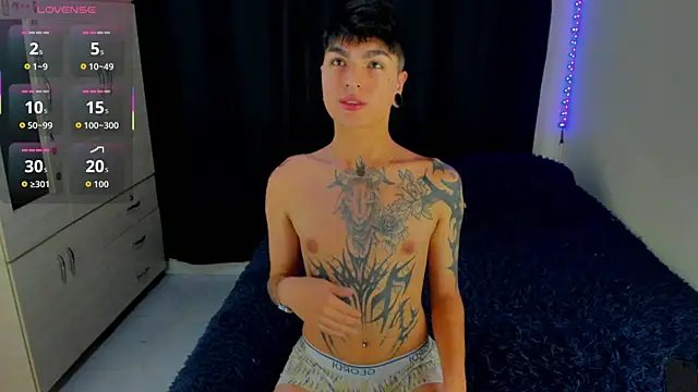 Snapshot of Dark_luckyyy chatting on November 2025 08:08:01 PM Dark luckyyy online show from November 2025 08:08:01 PM