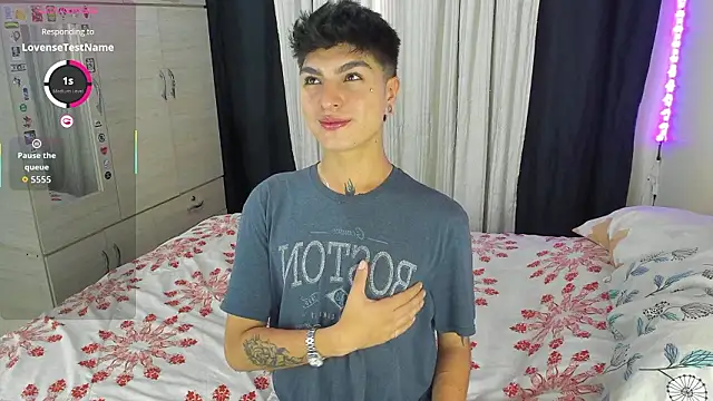 Snapshot of Dark_luckyyy chatting on February 2026 09:08:02 PM Dark luckyyy online show from February 2026 09:08:02 PM