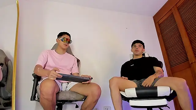 sotooliver3 online show from February 2026 08:31:02 PM