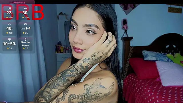 mia yireth online show from November 2025 12:10:02 AM